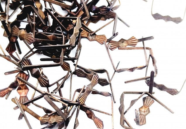 Antique Brass Bow Clips 11mm Closed 34mm Open