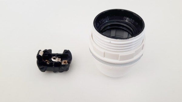 E27 - ES lamp holder white threaded skirt plus shade ring