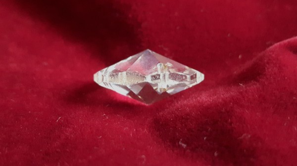 CRYSTAL OCTAGON BUTTON DIVIDER 4 WAY 18MM