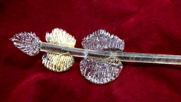 Venetian Murano Clear and Gold Chandelier Leaf Circa 1900.  B stock tray MB1  