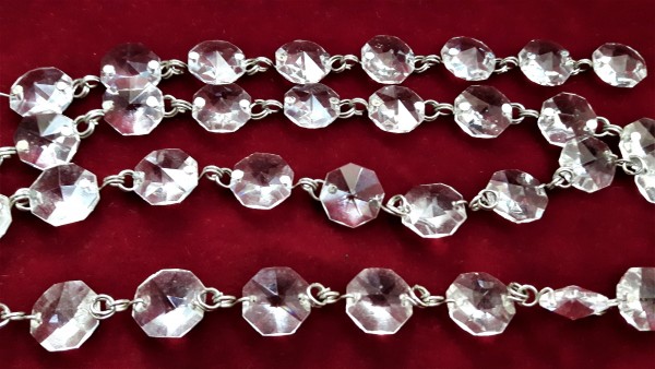 12 inch strand of crystal octagons ready pinned 