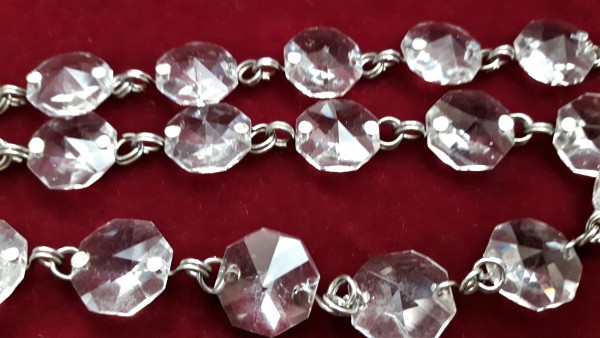 12 inch strand of crystal octagons ready pinned 