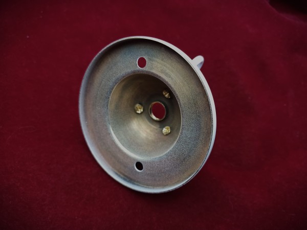 White triple ceiling hook plate with 3 chains and cord grip