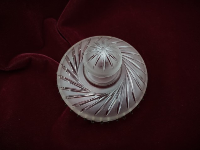 Bag type chandelier cut frosted glass finial 40 pin holes 