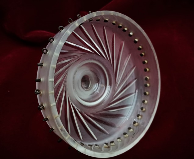 Bag type chandelier cut frosted glass finial 40 pin holes 