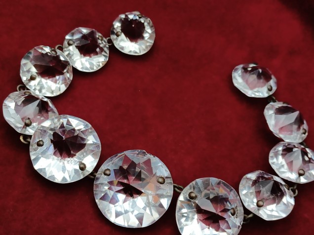 Victorian crystal chandelier Round Double Pointed Button