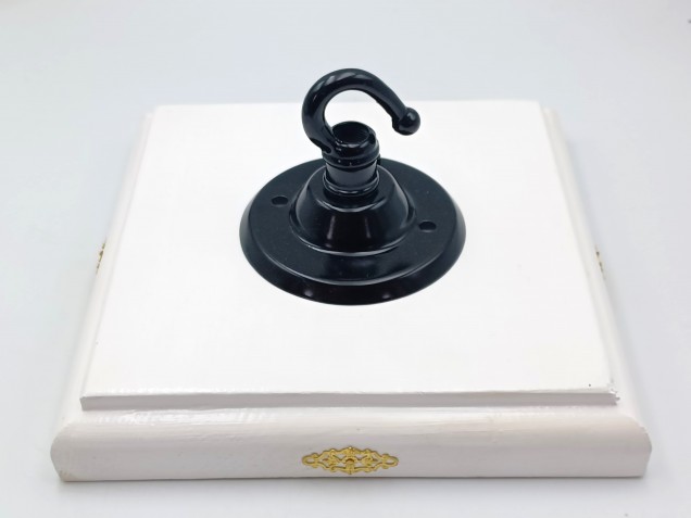 Pine ceiling rose pattress square white with brass decoration 