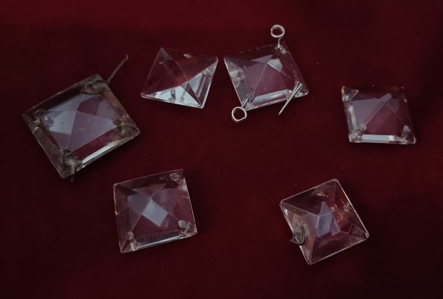 Square Divider 3 or 4 Pin Hole