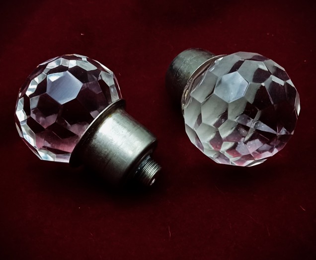 Chandelier ball finial with 10mm male thread