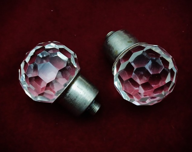 Chandelier ball finial with 10mm male thread