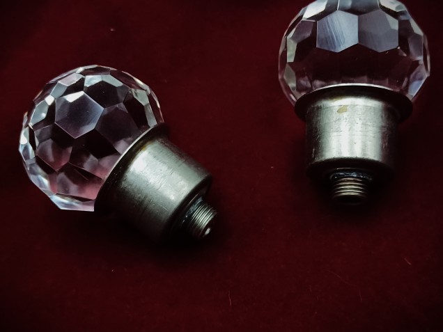 Chandelier ball finial with 10mm male thread