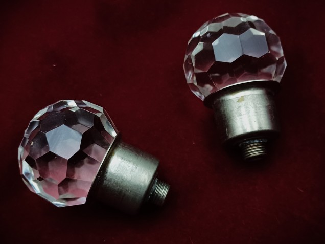 Chandelier ball finial with 10mm male thread