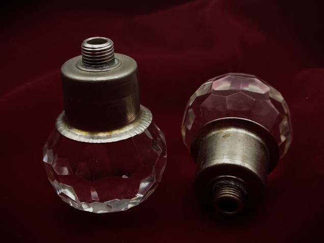 Chandelier ball finial with 10mm male thread