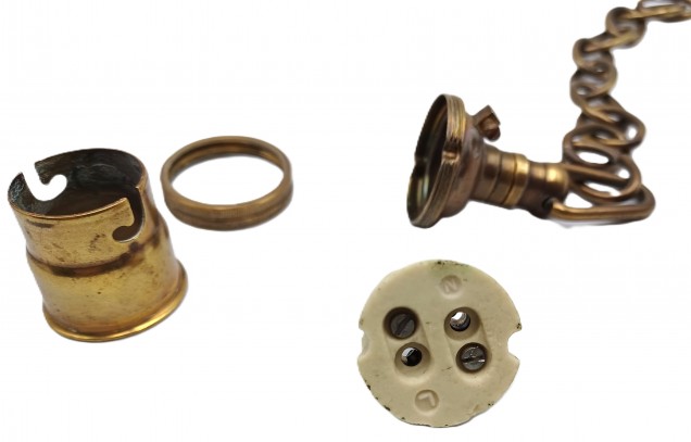 Vintage Chandelier Hoop and chain with B22 lamp holder