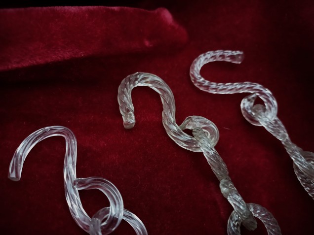 Venetian Glass Sway Chain Clear Glass  