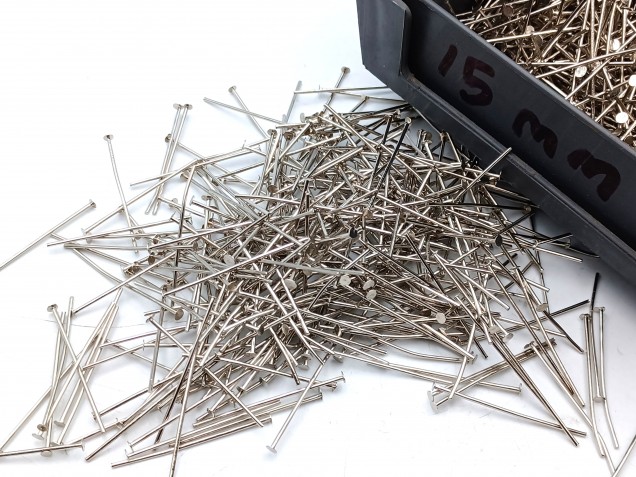 100 grams of Nickel pins 30mm x 0.9mm (approx 720 pins)
