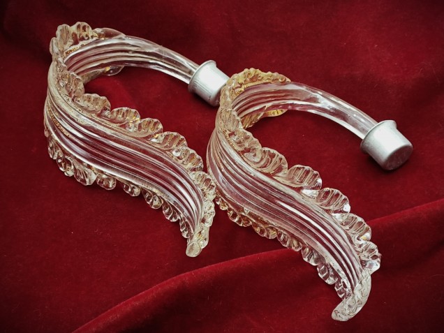 2 X Venetian chandelier gold and Clear glass Leaves