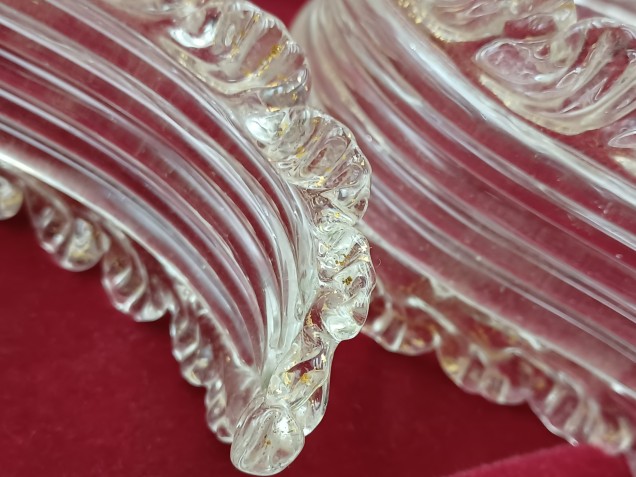 2 X Venetian chandelier gold and Clear glass Leaves