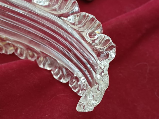 2 X Venetian chandelier gold and Clear glass Leaves