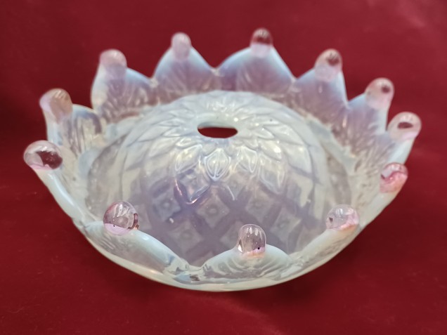 Murano Bobeche Milky Blue with pink tips 