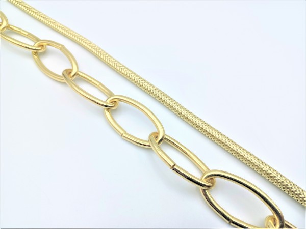 Half meter of brass plated chandelier chain and brass effect silk braided flex. 