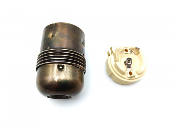 ES E27 lamp holder 3 part plain skirt in antique