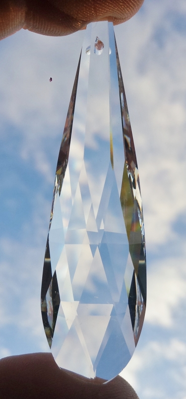 CRYSTAL CHANDELIER TEAR DROP 75MM X 22MM WIDTH 1 PIN HOLE