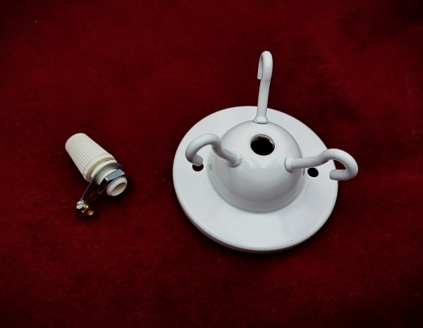 White triple ceiling hook plate with 3 chains and cord grip