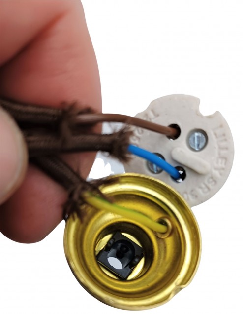 Chrome Ceiling Plate Rose With B22 Lamp Holder Set